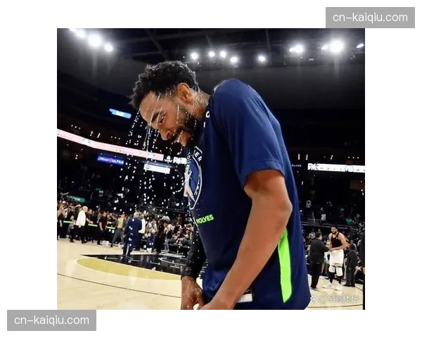 通讯：老将康利如何以最低使用率维持顶尖进攻效率