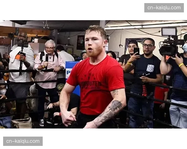 阿尔瓦雷斯与贝纳维德兹二番战谈判正式官宣,初步定于九月 阿尔瓦雷斯与贝纳维德兹二番战谈判正式官宣,初步定于九月